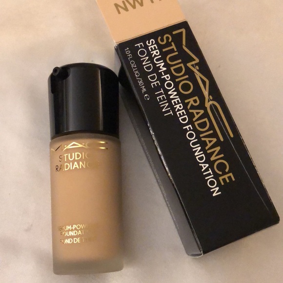 MAC Studio Radiance Serum Powered Foundation Shade NW11 30ml NIB - Picture 4 of 12